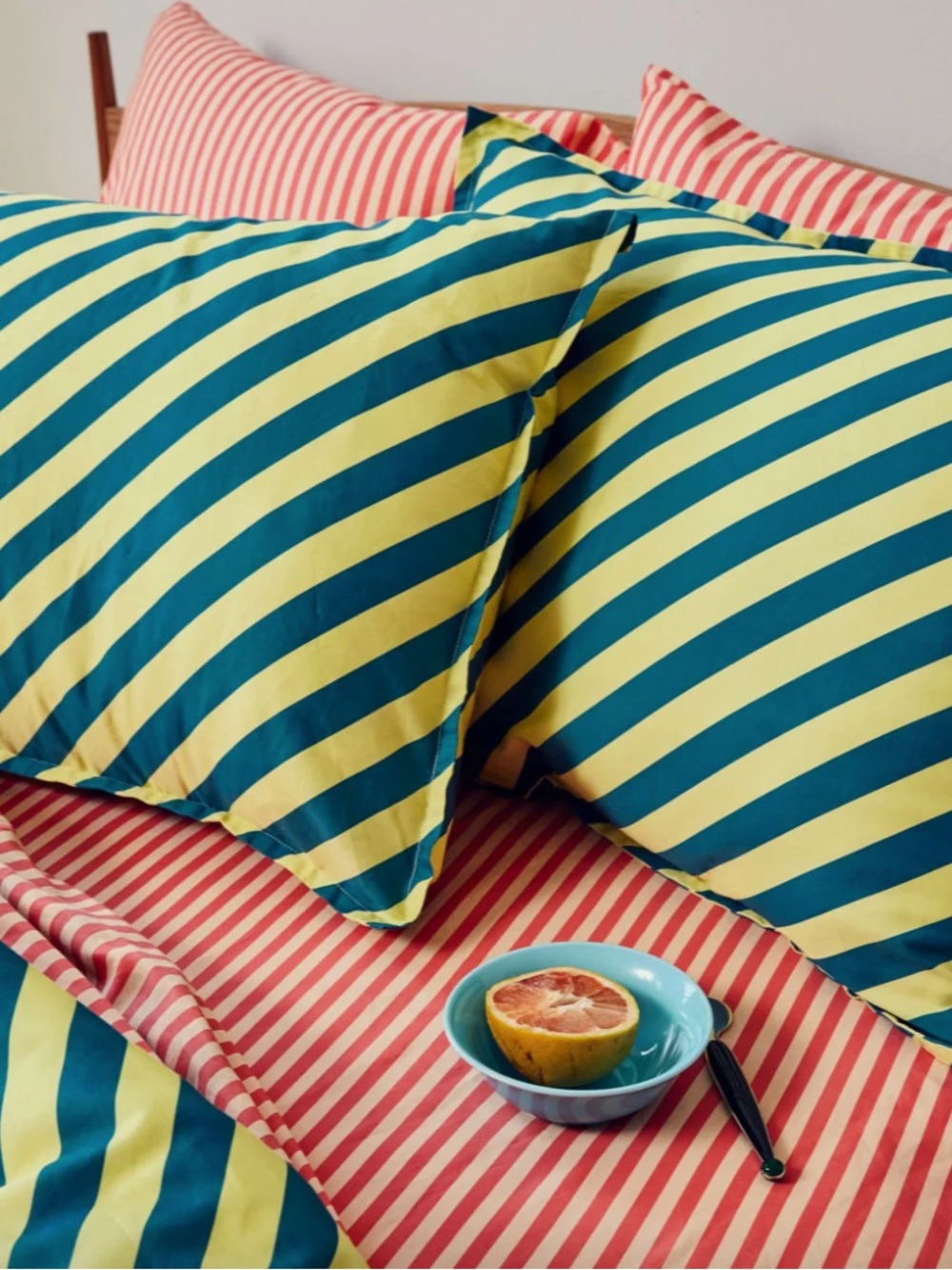 Dusen Dusen New Striped Pillowcase Set in soft red and tawny